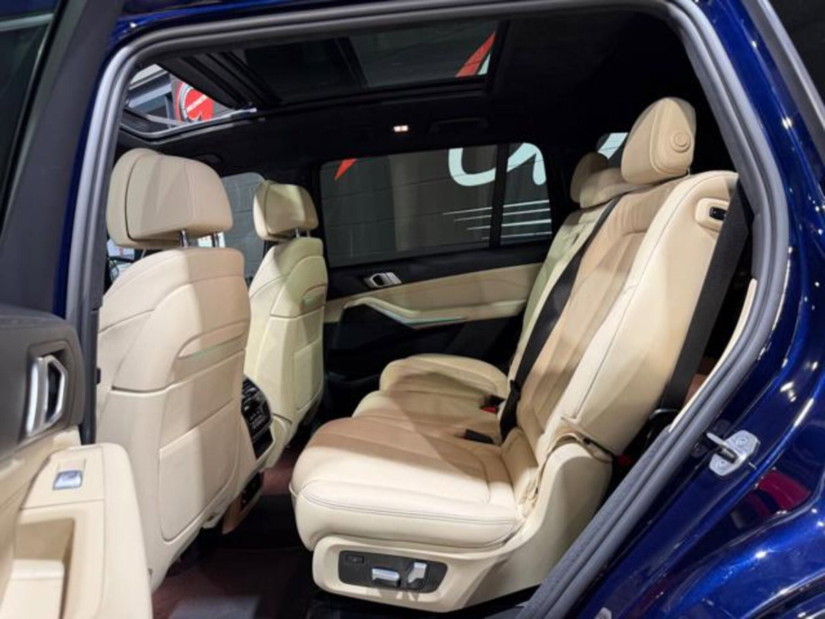 BMW X7 xDrive40i 48V (10)