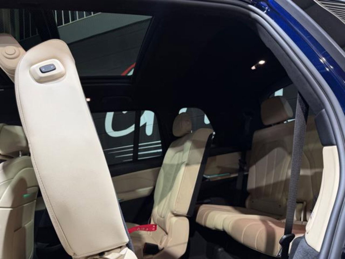 BMW X7 xDrive40i 48V (15)
