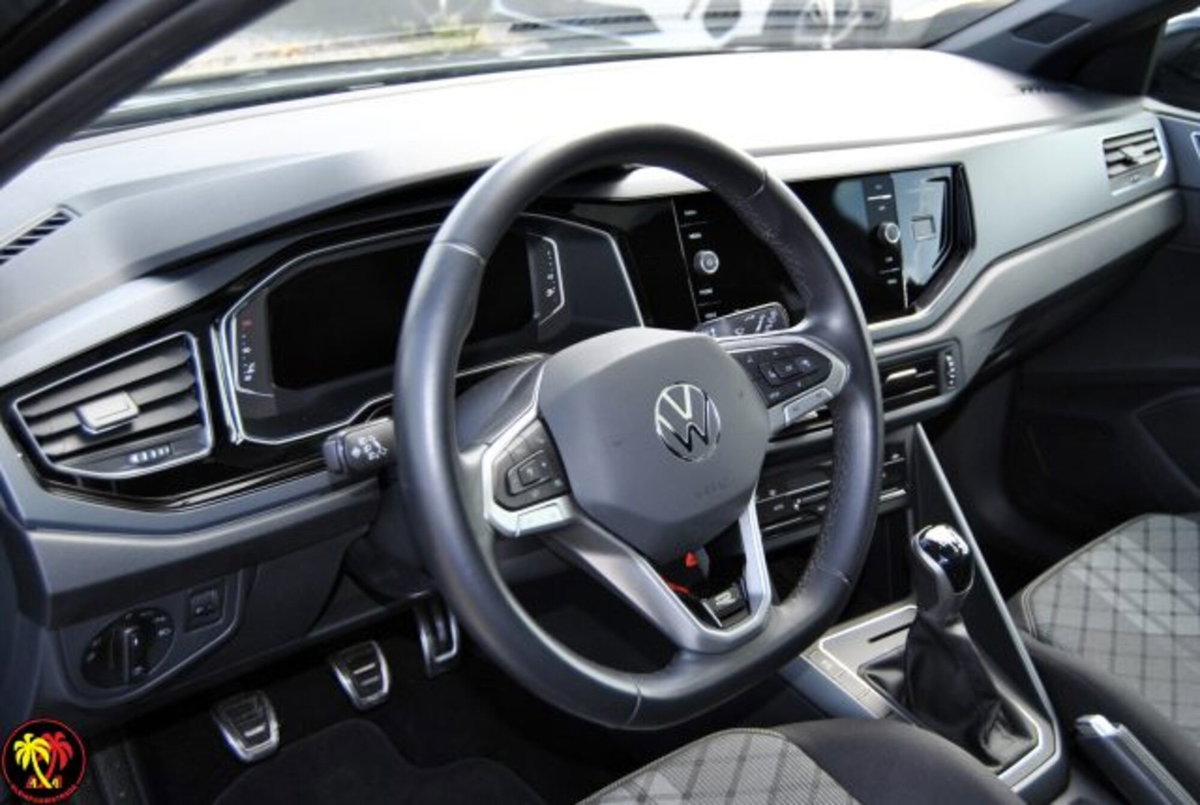 Volkswagen Taigo 1.0 tsi R-Line 115cv (6)