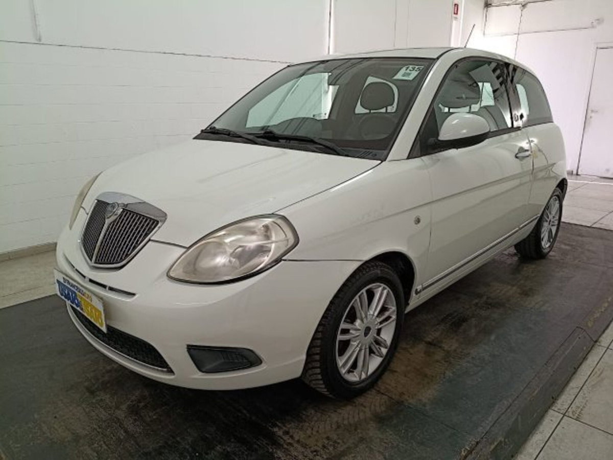 Lancia Ypsilon 1.4 Platinum Ecochic GPL