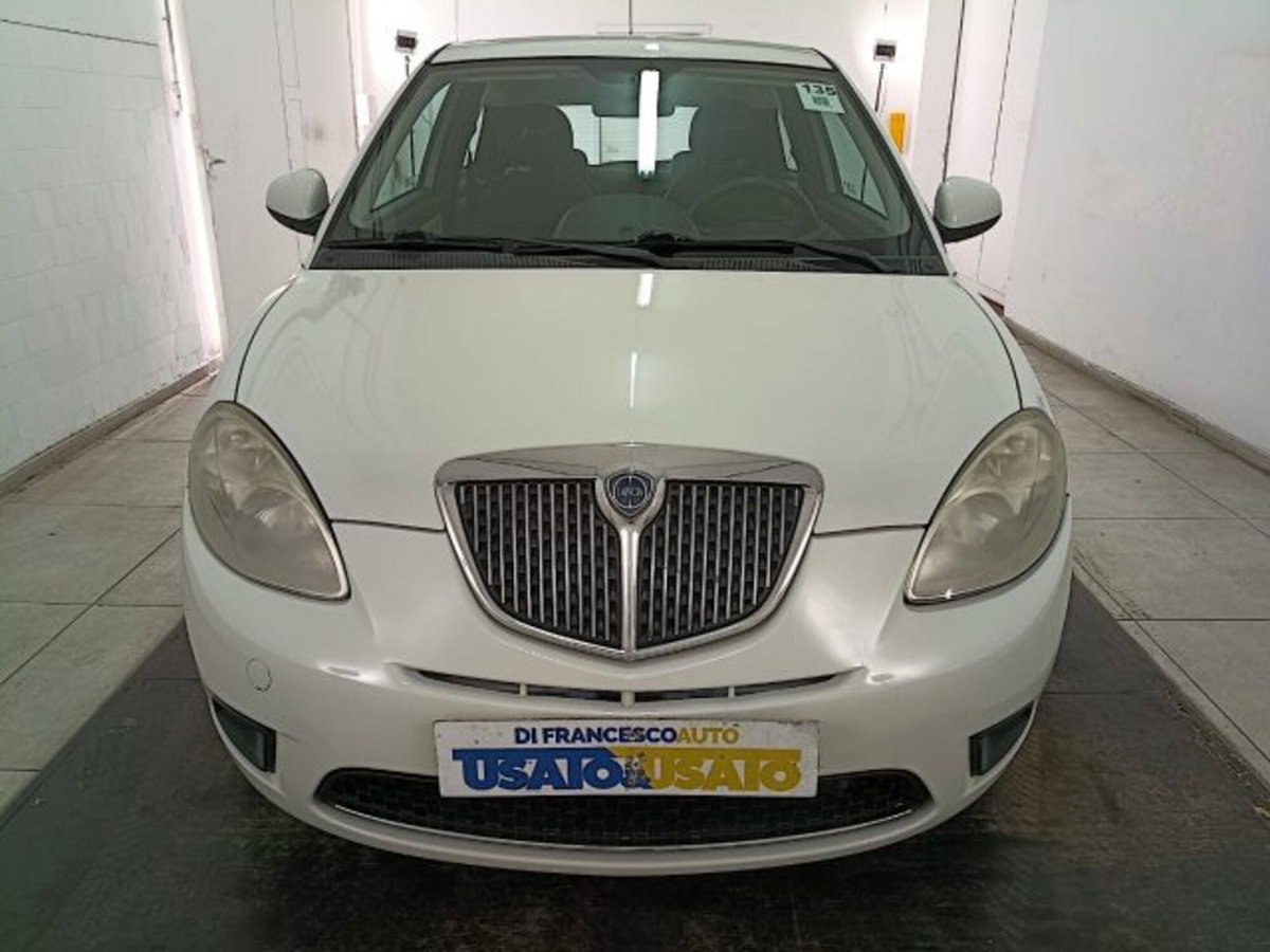 Lancia Ypsilon 1.4 Platinum Ecochic GPL (3)