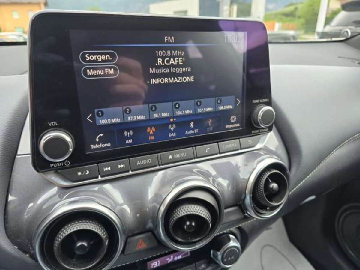 Nissan Juke 1.0 dig-t N-Connecta 114cv (14)