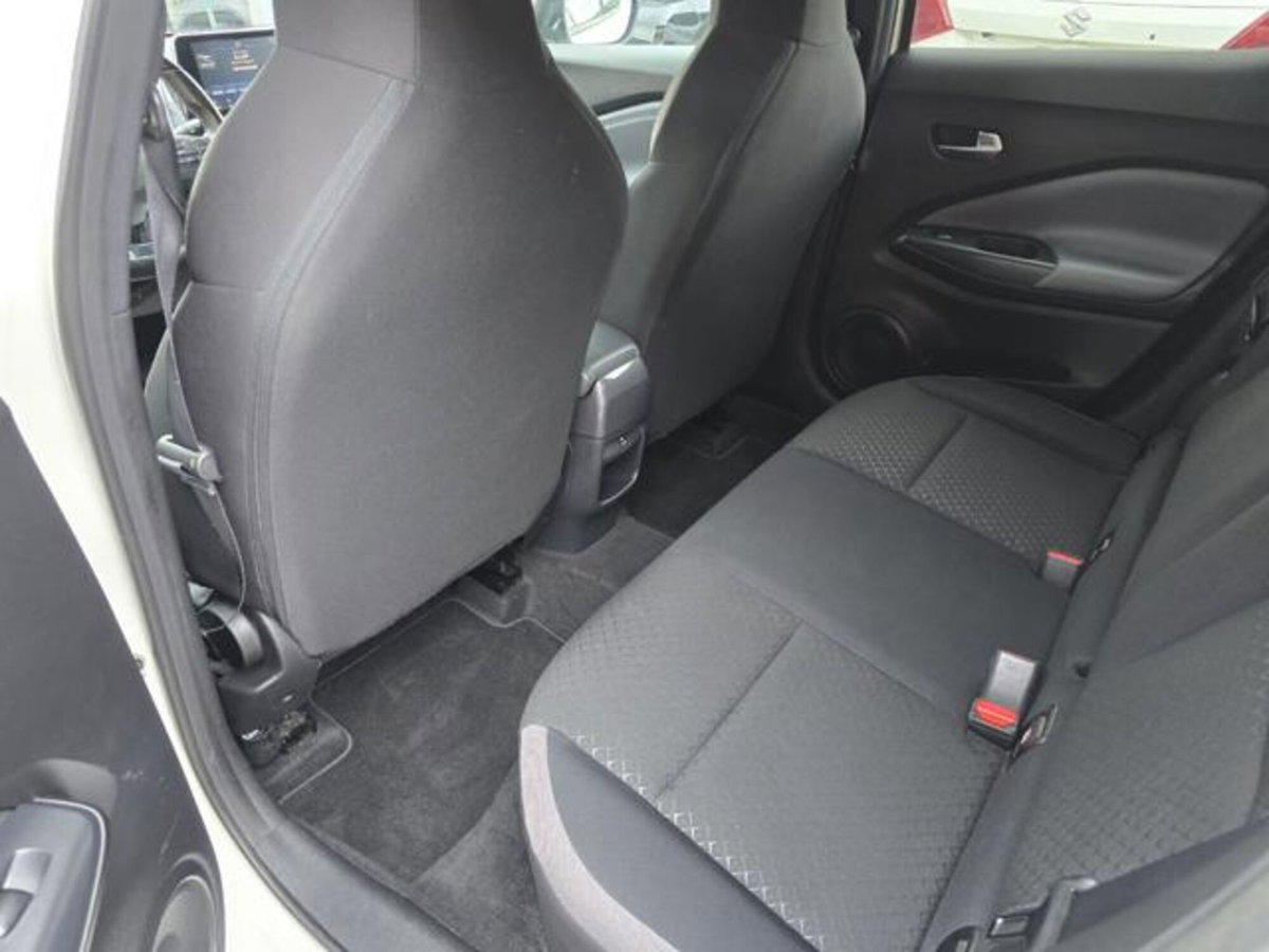 Nissan Juke 1.0 dig-t N-Connecta 114cv (8)
