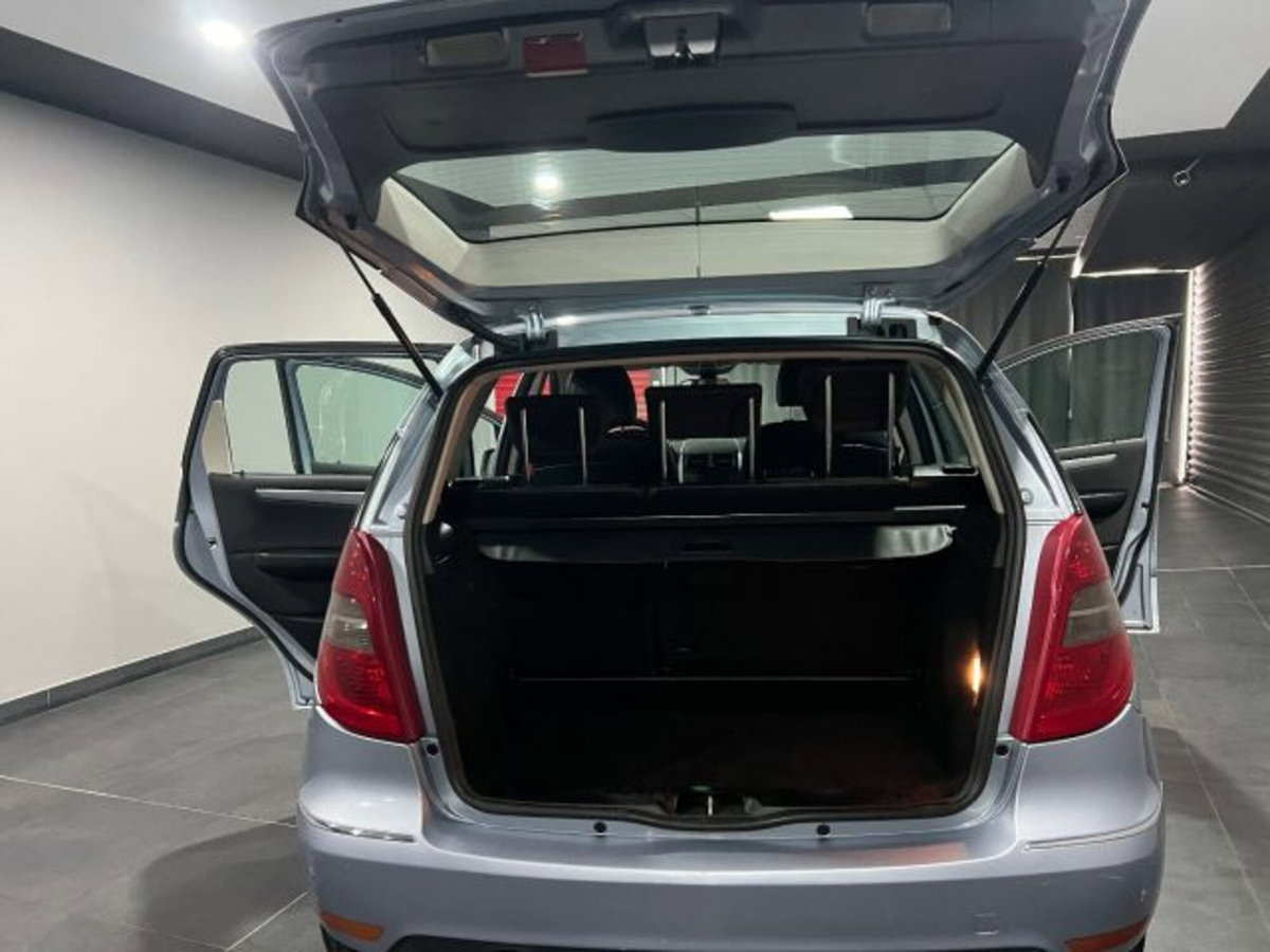 Mercedes-Benz Classe A 180 CDI Avantgarde (12)
