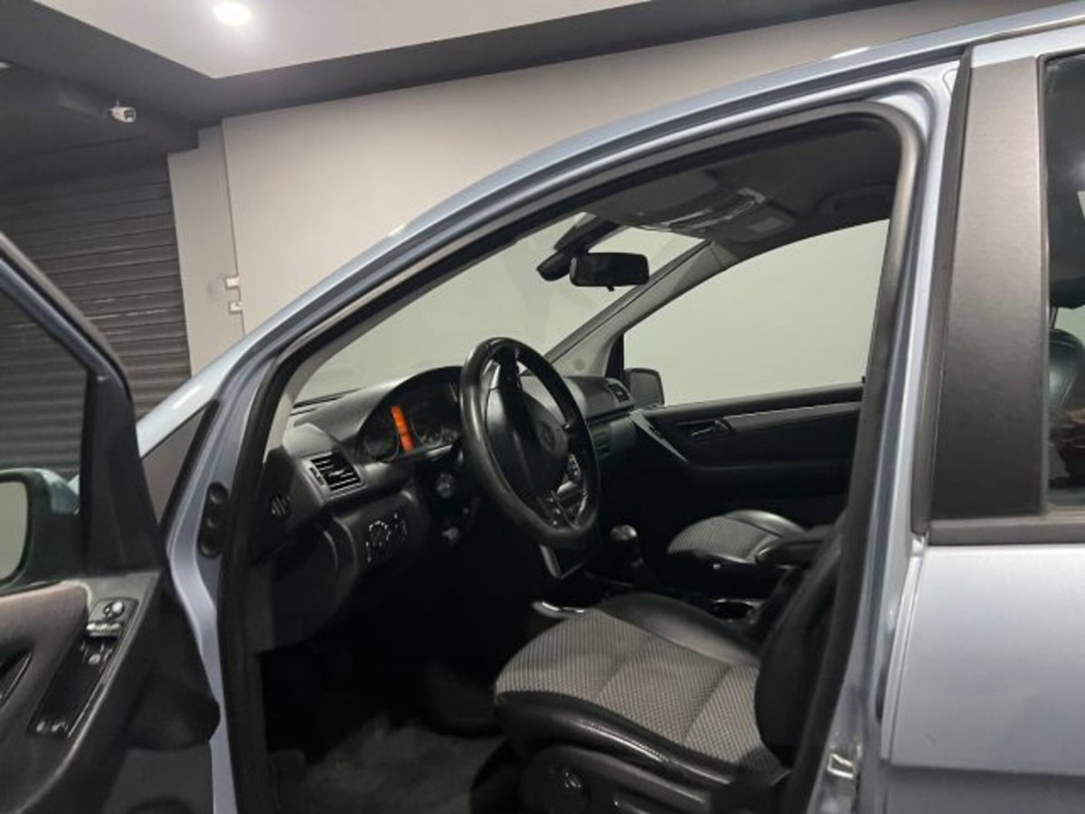 Mercedes-Benz Classe A 180 CDI Avantgarde (7)