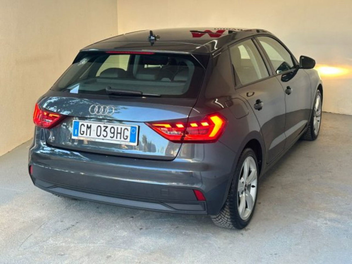 Audi A1 Sportback Sportback 30 1.0 tfsi Business 110cv s-tronic (5)