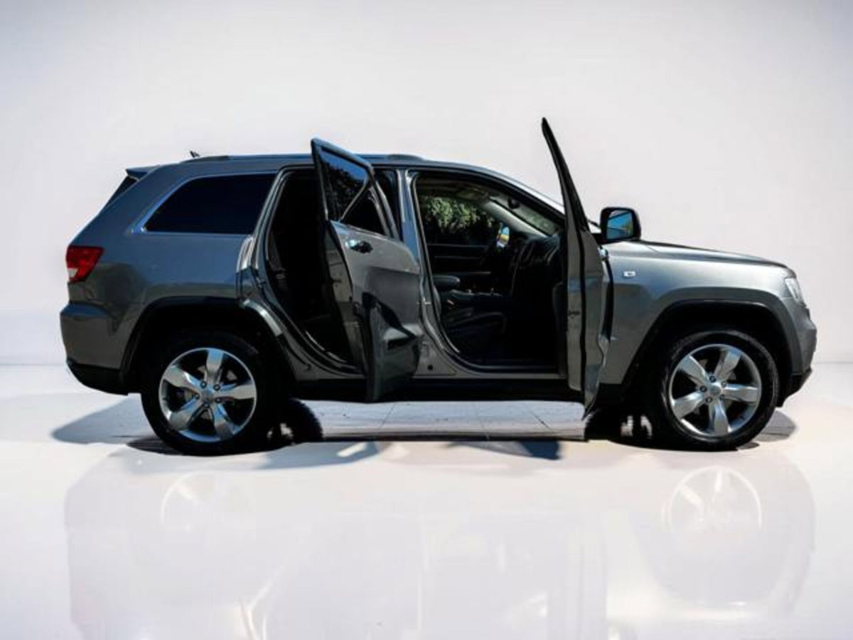 Jeep Grand Cherokee 3.0 CRD 241 CV Overland (4)