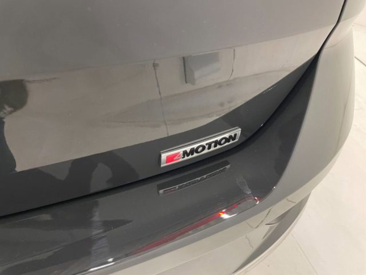 Volkswagen T-Roc 2.0 tdi R-Line 4motion 150cv dsg (12)