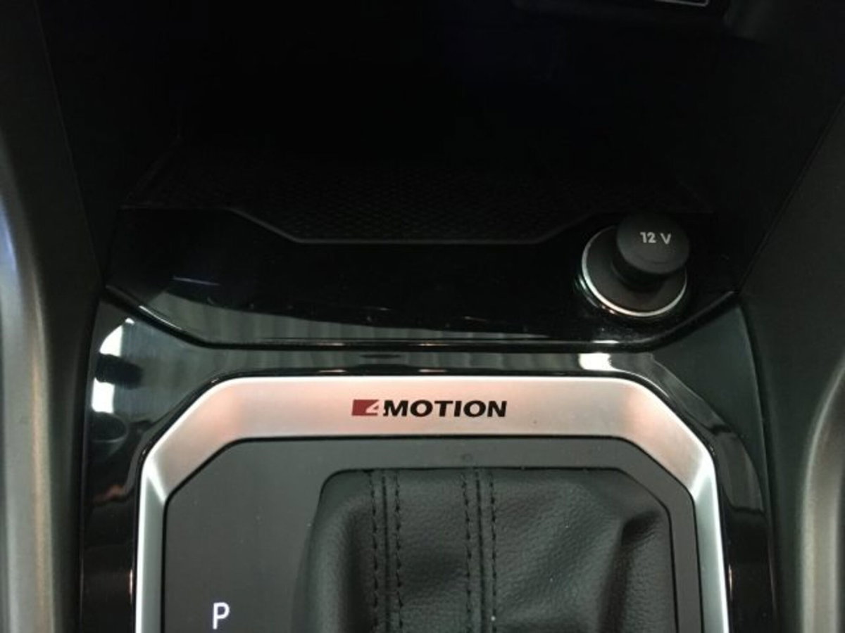 Volkswagen T-Roc 2.0 tdi R-Line 4motion 150cv dsg (13)