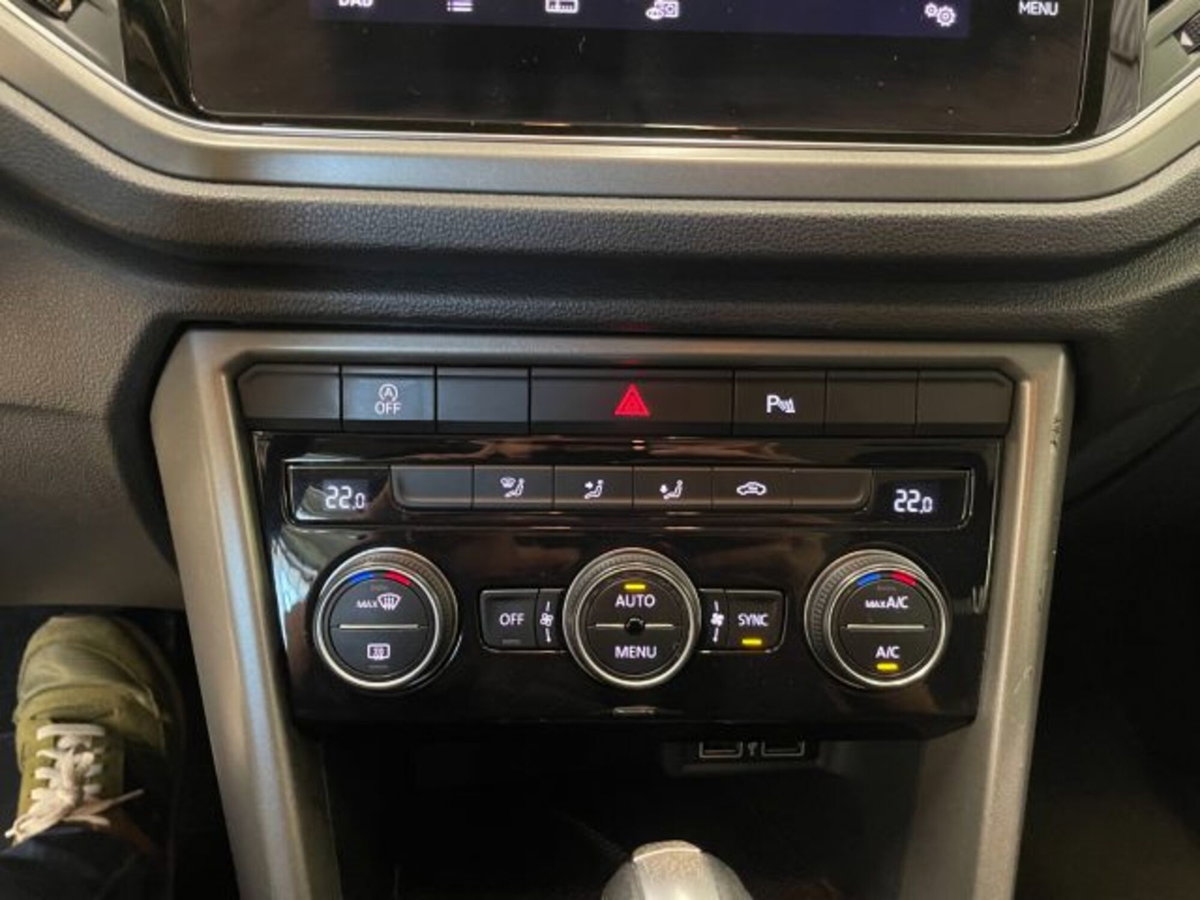 Volkswagen T-Roc 2.0 tdi R-Line 4motion 150cv dsg (9)
