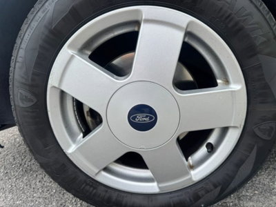 Ford Focus Station Wagon 1.8 TDCi (100CV) cat SW Zetec (14)