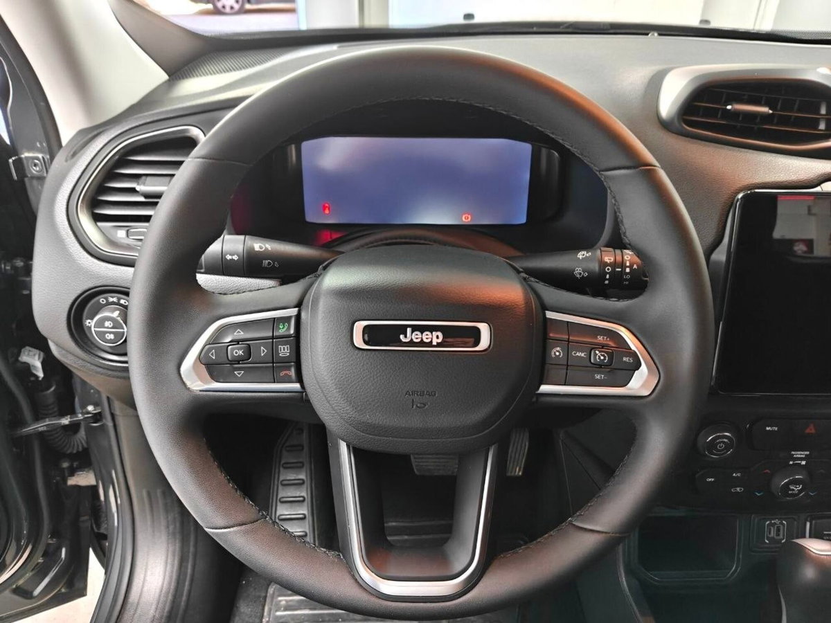 Jeep Renegade 1.5 turbo t4 mhev Summit 2wd dct (10)