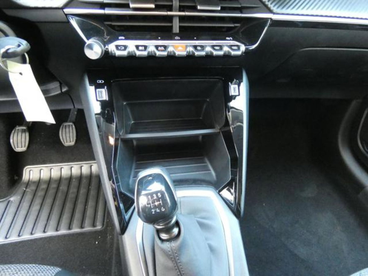 Peugeot 208 1.2 puretech Active s&s 100cv (16)