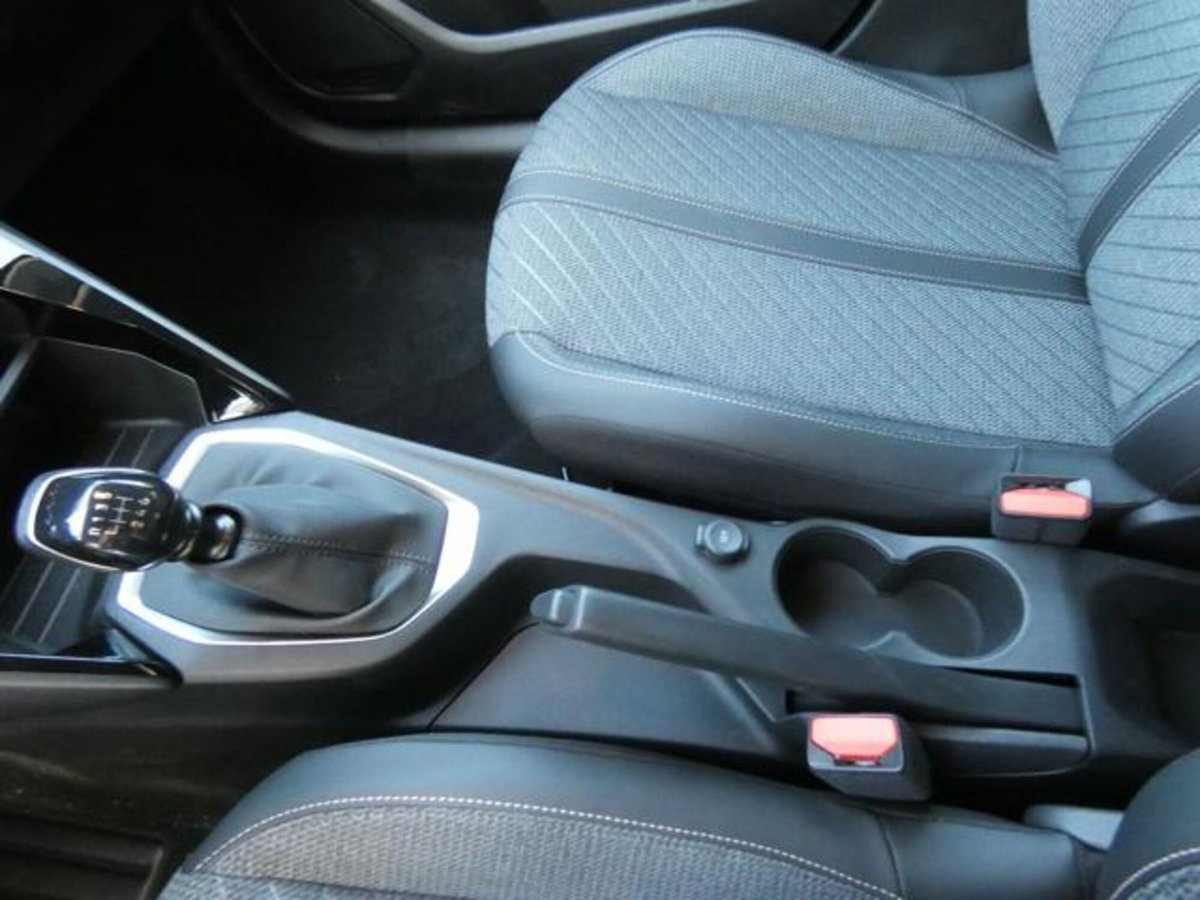 Peugeot 208 1.2 puretech Active s&s 100cv (17)