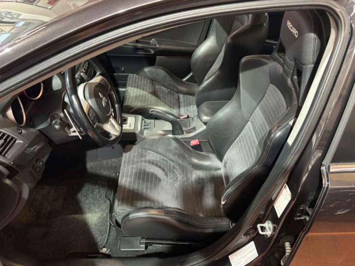 Mitsubishi Lancer Evolution Evolution 2.0 T S-AWC MR TC-SST (7)