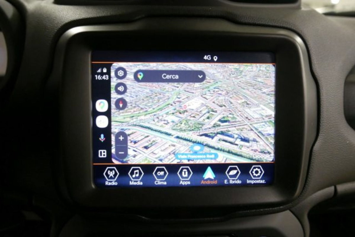 Jeep Renegade 1.3 T4 190CV PHEV 4xe AT6 Limited (10)