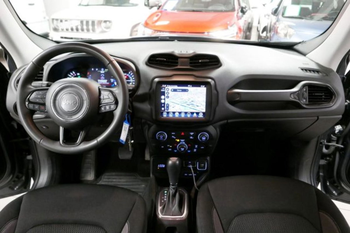 Jeep Renegade 1.3 T4 190CV PHEV 4xe AT6 Limited (6)