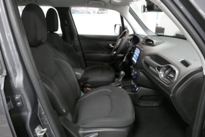 Jeep Renegade 1.3 T4 190CV PHEV 4xe AT6 Limited (8)