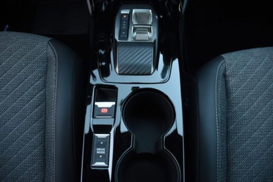 Peugeot 2008 BlueHDi 130 S&S EAT8 Allure Pack (19)