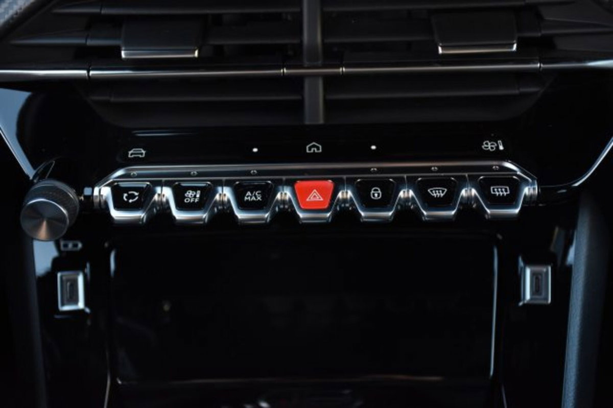 Peugeot 2008 BlueHDi 130 S&S EAT8 Allure Pack (20)