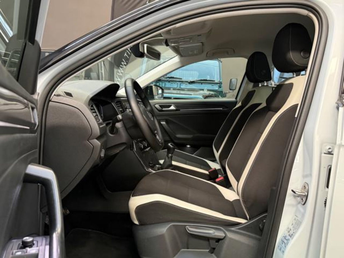 Volkswagen T-Roc 2.0 TDI SCR 4MOTION Advanced BlueMotion Technology (8)