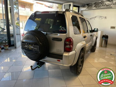 Jeep Cherokee 2.8 CRD Limited (4)