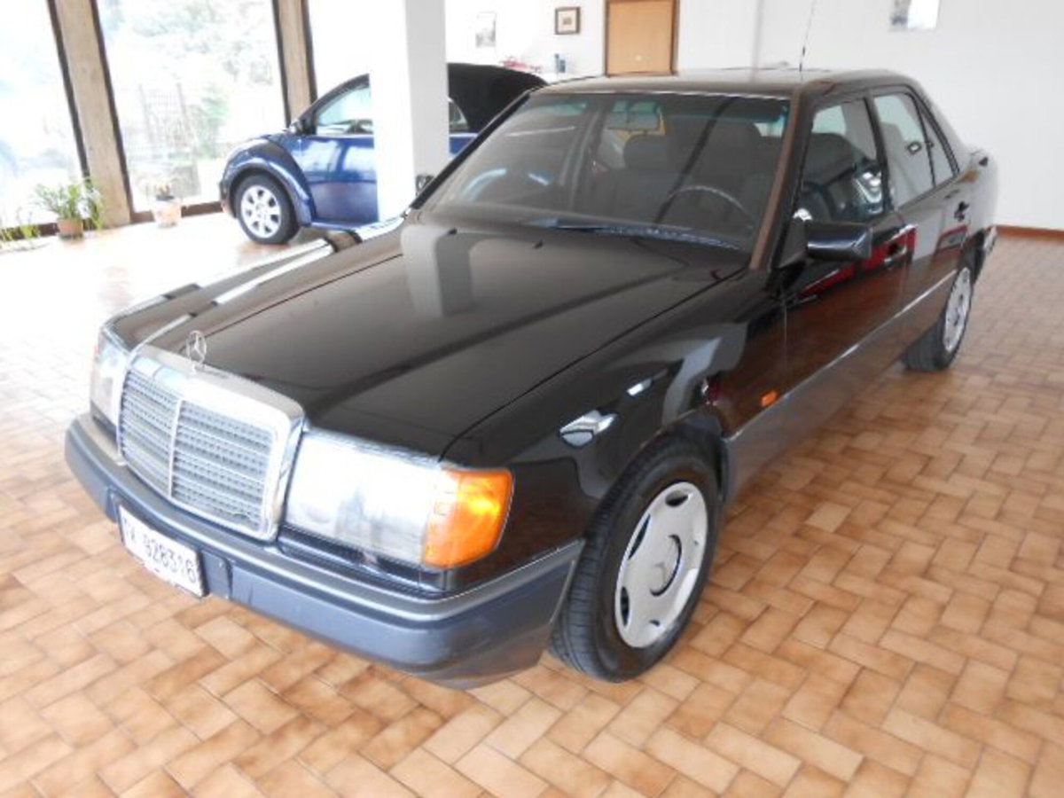 Mercedes-Benz 200 200 E cat