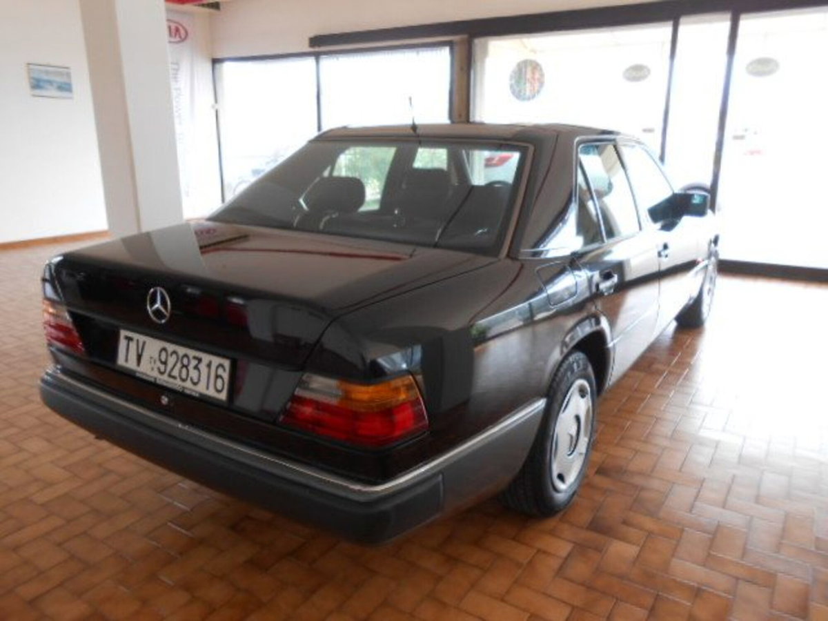 Mercedes-Benz 200 200 E cat (3)