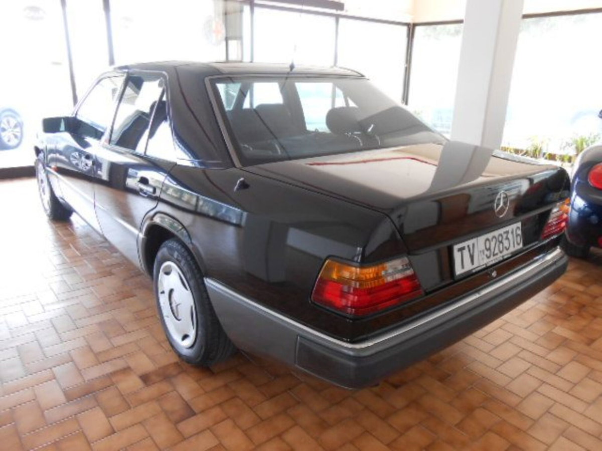 Mercedes-Benz 200 200 E cat (4)