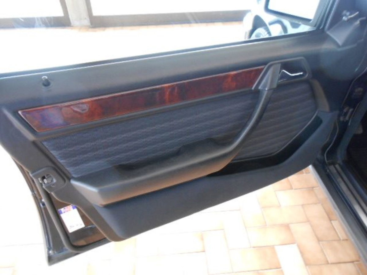 Mercedes-Benz 200 200 E cat (5)