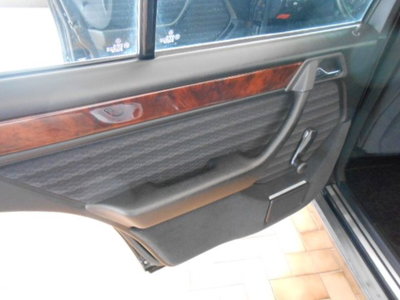 Mercedes-Benz 200 200 E cat (7)