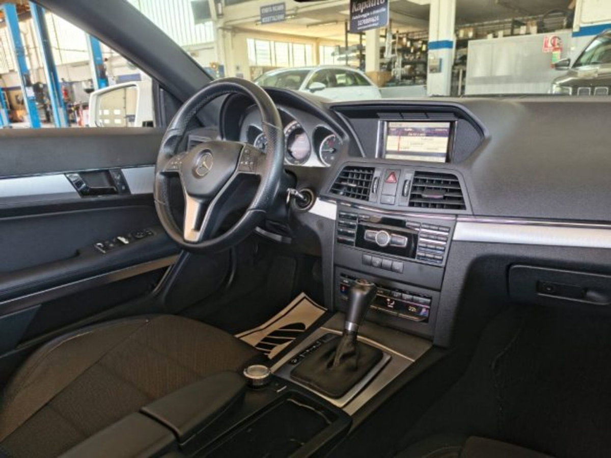 Mercedes-Benz Classe E Cabrio 220 CDI Cabrio BlueEFFICIENCY (11)