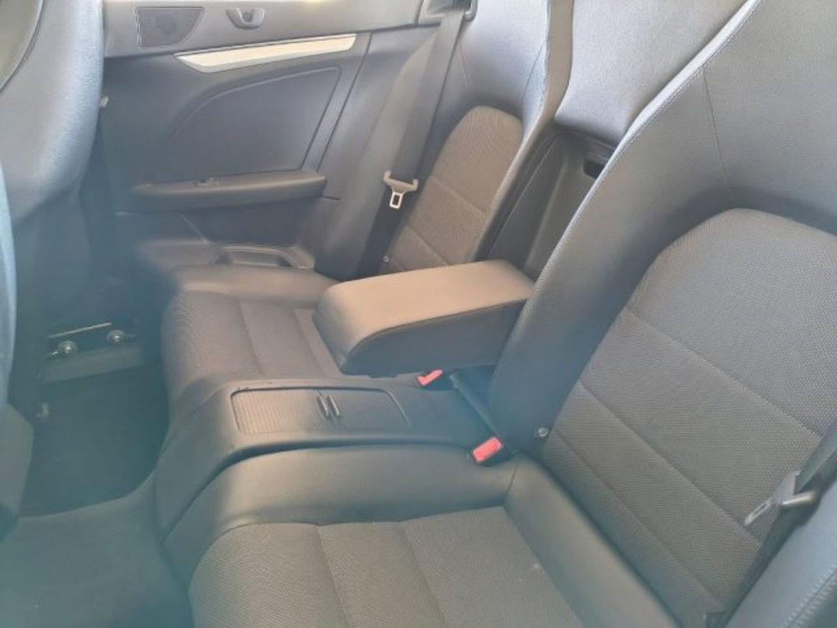 Mercedes-Benz Classe E Cabrio 220 CDI Cabrio BlueEFFICIENCY (15)