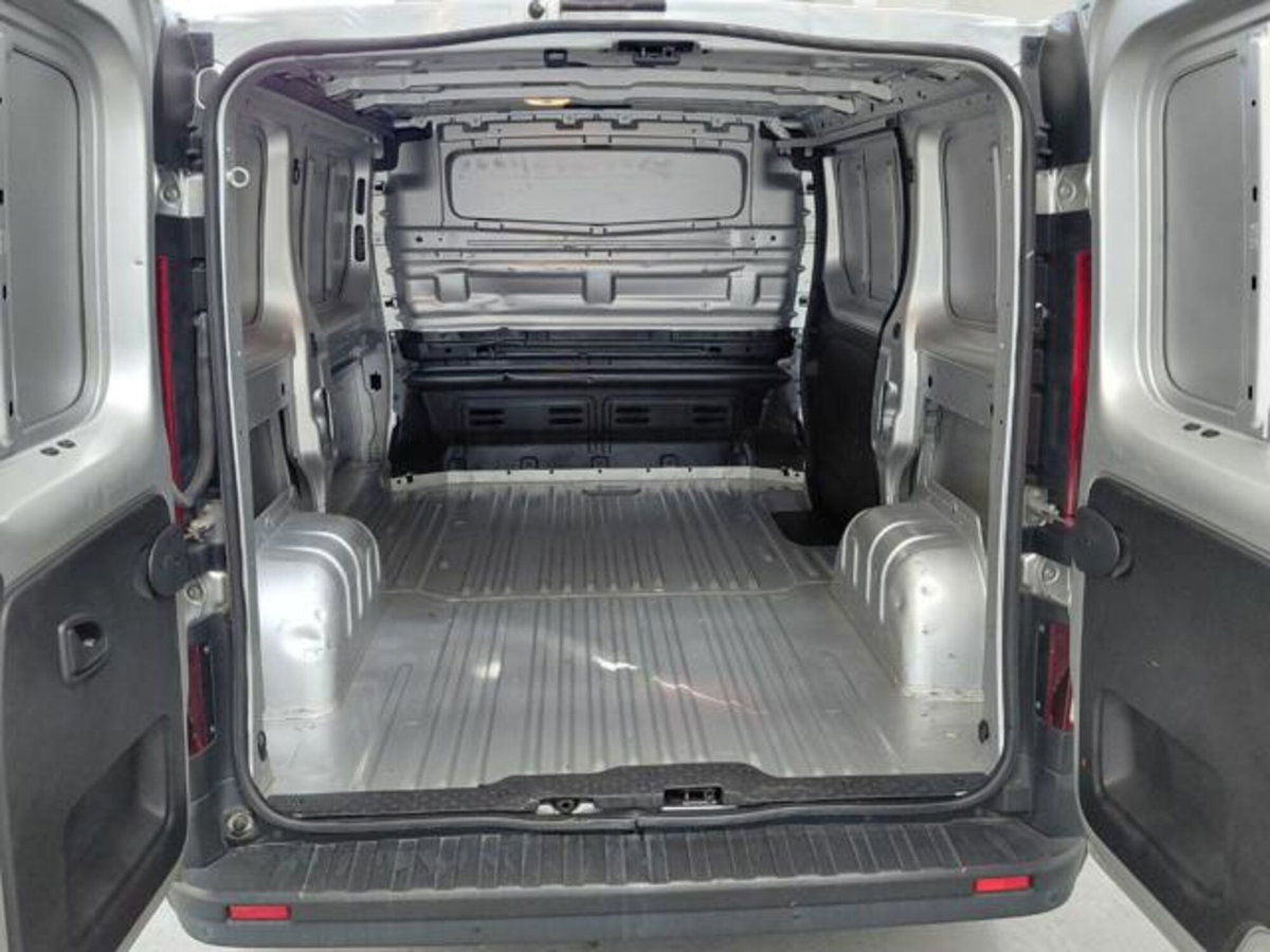 Renault Trafic Furgone T27 2.0 dCi 120CV PC-TN Furgone Ice Plus (10)