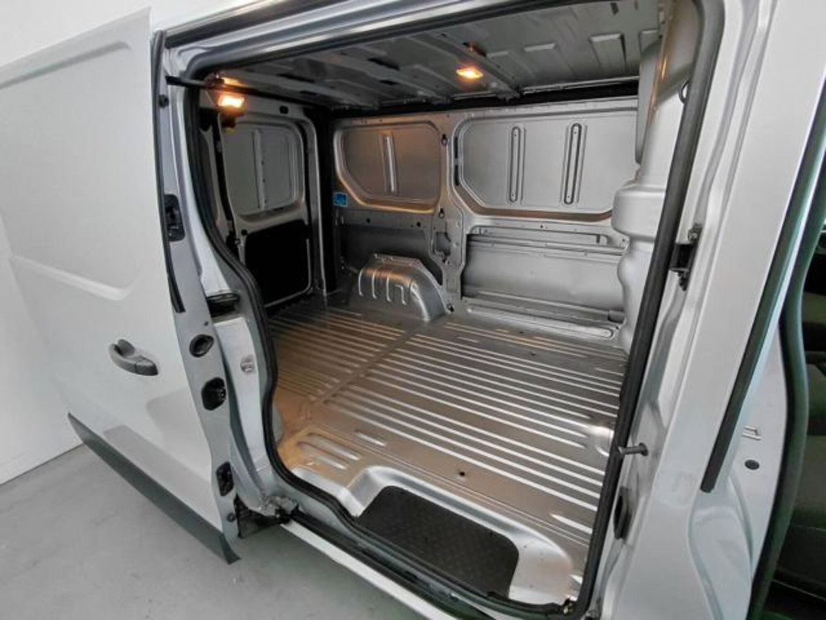 Renault Trafic Furgone T27 2.0 dCi 120CV PC-TN Furgone Ice Plus (11)