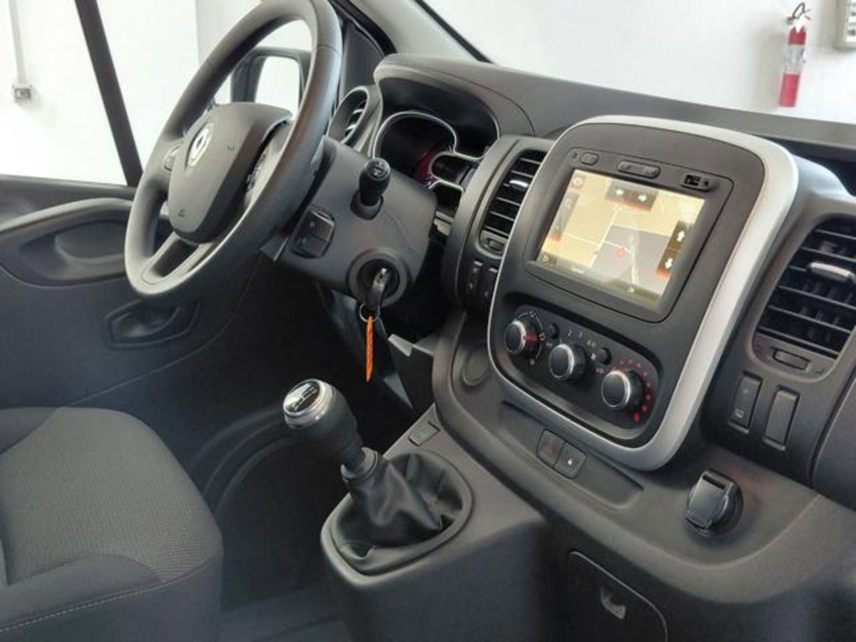 Renault Trafic Furgone T27 2.0 dCi 120CV PC-TN Furgone Ice Plus (2)