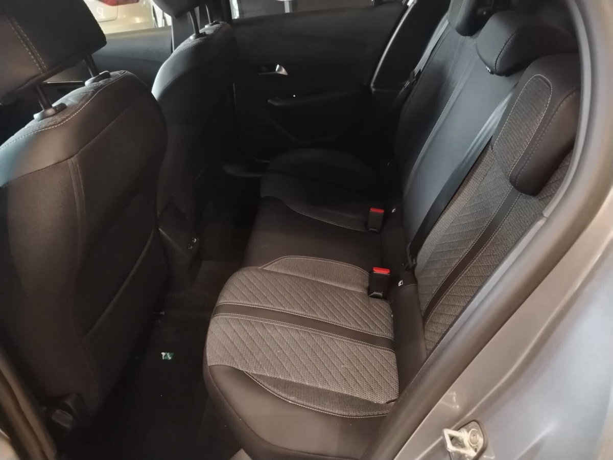 Peugeot 208 PureTech 100 Stop&Start 5 porte Allure (18)