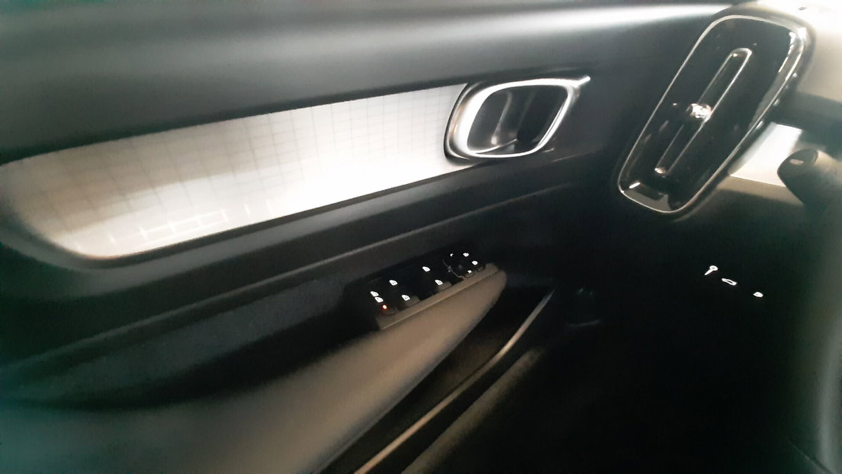 Volvo XC40 T5 Recharge Plug-in Hybrid automatico Core (10)