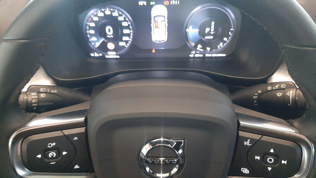 Volvo XC40 T5 Recharge Plug-in Hybrid automatico Core (16)
