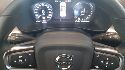 Volvo XC40 T5 Recharge Plug-in Hybrid automatico Core (16)