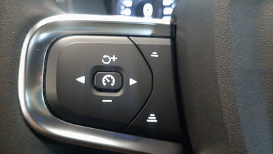 Volvo XC40 T5 Recharge Plug-in Hybrid automatico Core (17)