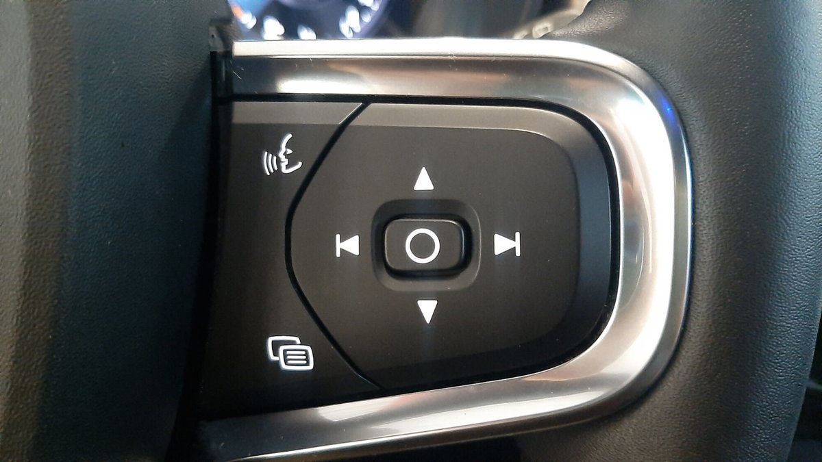 Volvo XC40 T5 Recharge Plug-in Hybrid automatico Core (18)