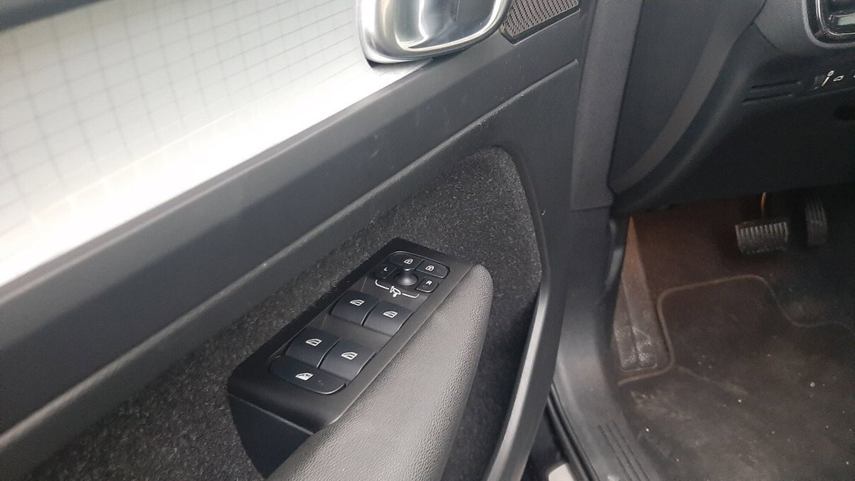 Volvo XC40 T5 Recharge Plug-in Hybrid Inscription Expression (12)
