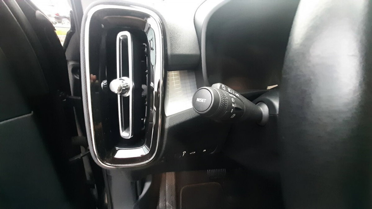 Volvo XC40 T5 Recharge Plug-in Hybrid Inscription Expression (15)