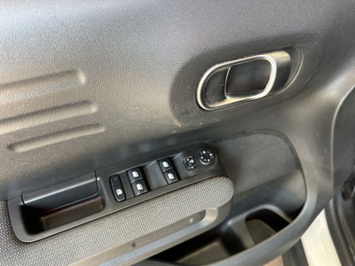 Citroen C3 Aircross BlueHDi 110 S&S Shine Pack (15)