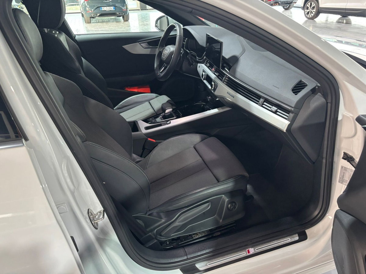 Audi A4 Avant 40 TDI quattro S tronic S line edition (17)