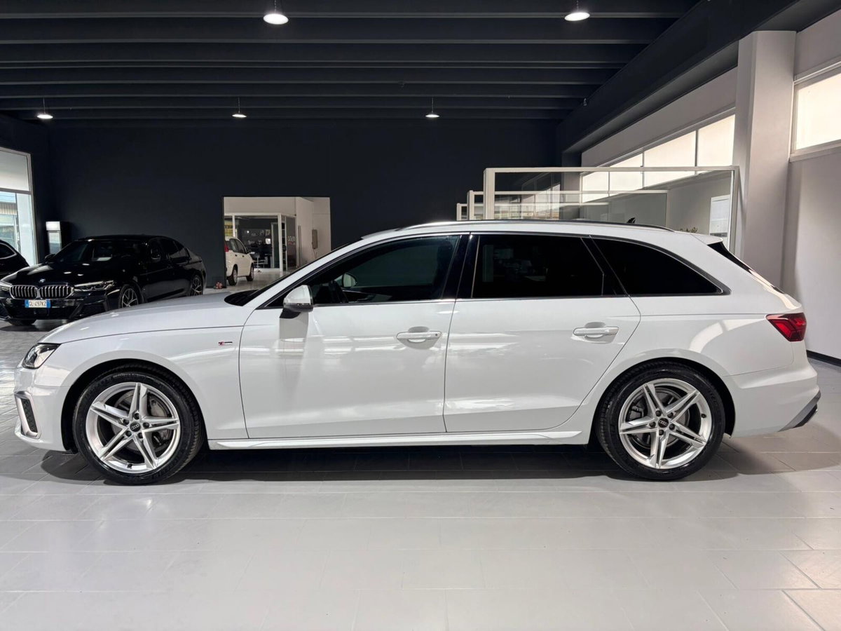 Audi A4 Avant 40 TDI quattro S tronic S line edition (2)