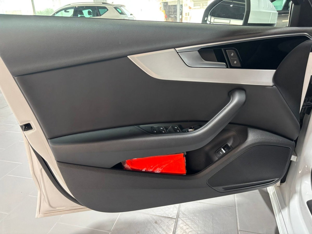 Audi A4 Avant 40 TDI quattro S tronic S line edition (9)