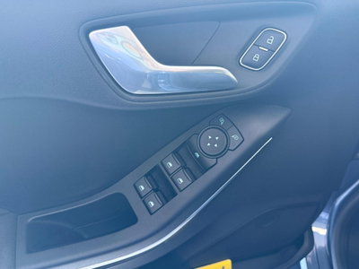 Ford Fiesta Active X 1.0 Ecoboost Hybrid 125 CV 5 porte (11)