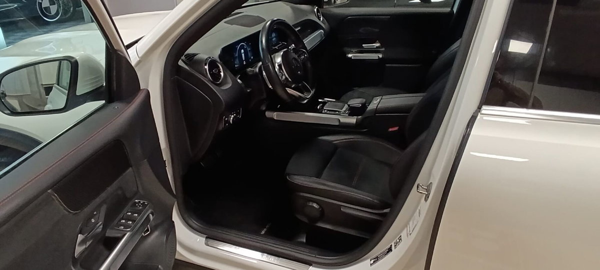 Mercedes-Benz GLB 200 d Automatic 4Matic Premium (12)